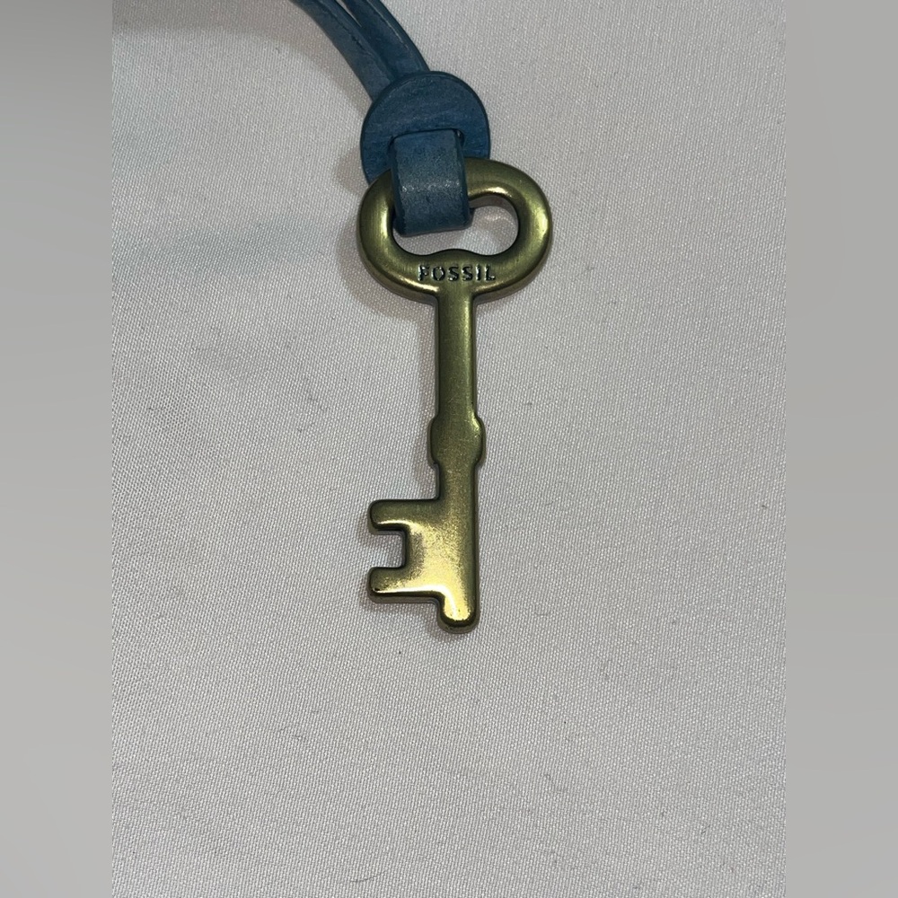 Fossil purse replacement is Key Fob blue leather cord 5” - Picture 4 of 6